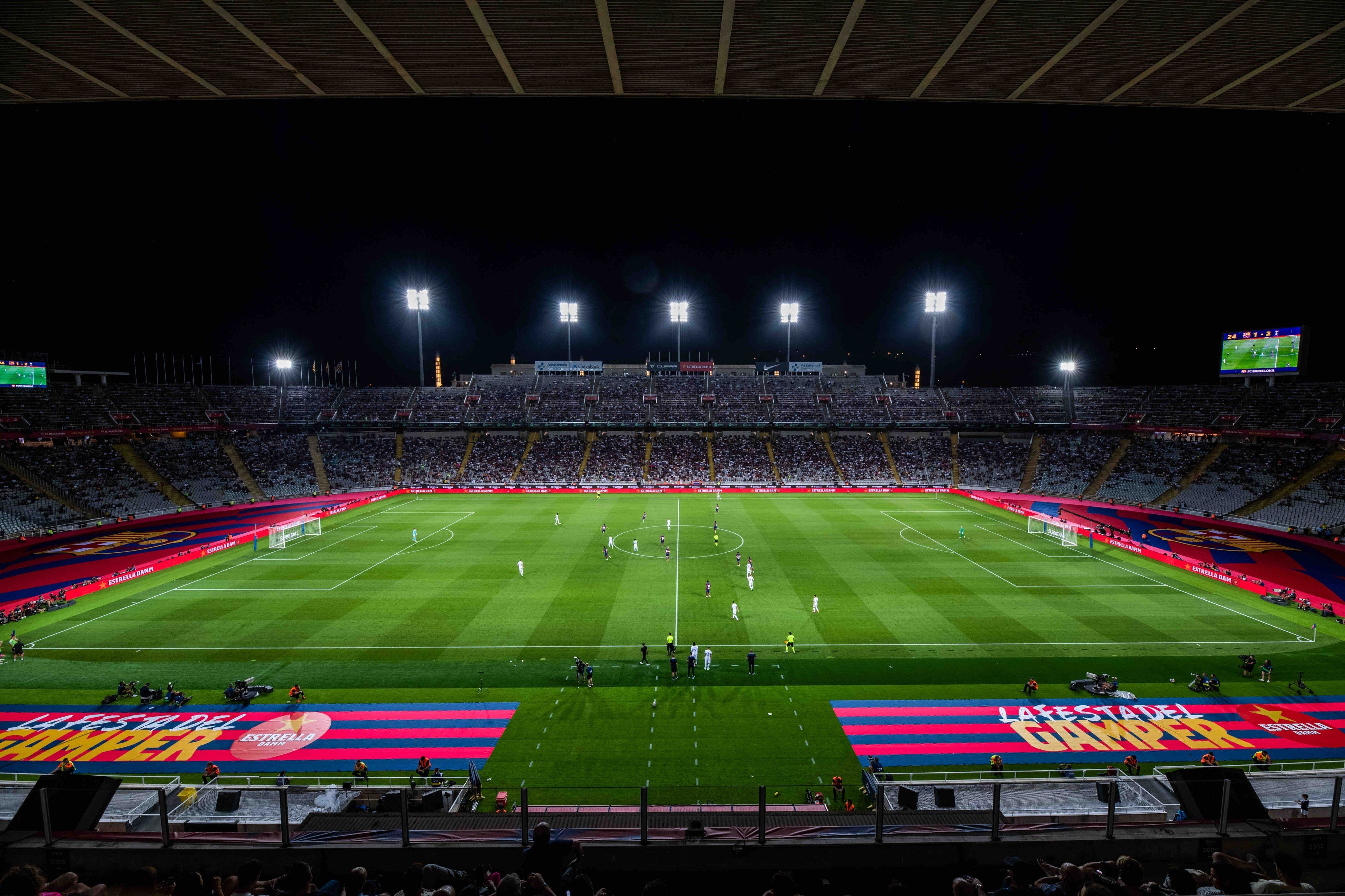 官方：巴薩主場同赫羅納比賽的上座人數是48258人