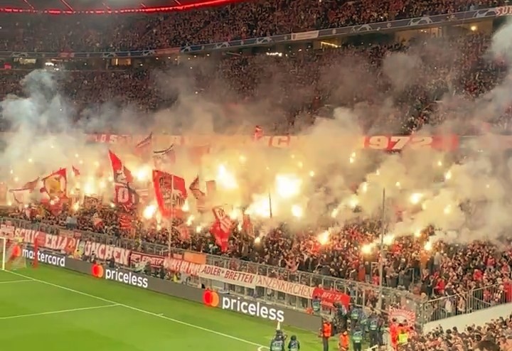 因球迷在多場比賽違規燃放煙火，拜仁被德國足協罰款超過10萬歐
