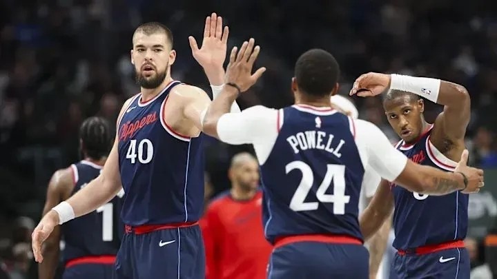 西部群魔亂舞，快船悄悄沖刺