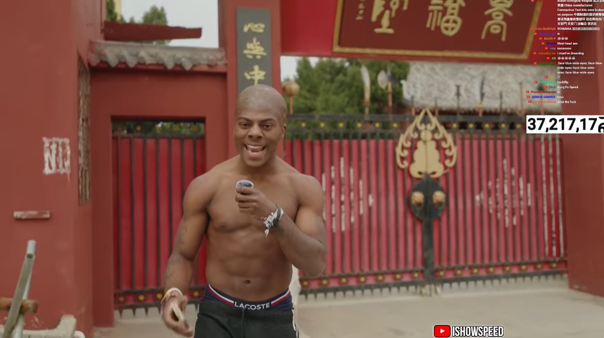 光頭造型！Speed中國行來到鄭州少林寺，上香拜佛學功夫