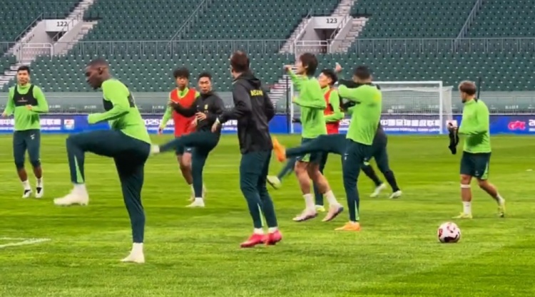 京媒：張玉寧、塞鳥、曹永競(jìng)等國(guó)腳參加國(guó)安訓(xùn)練，林良銘缺席