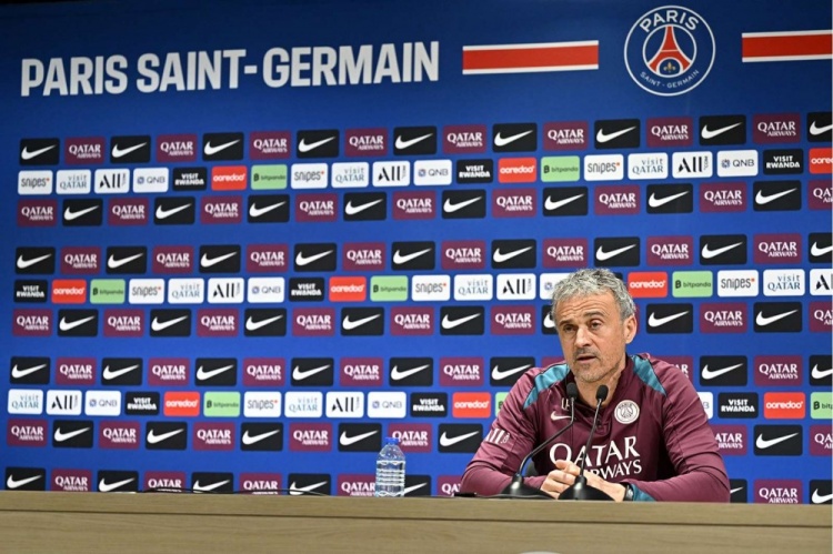 剩8輪領(lǐng)先19分！恩里克：這事不重要 官方確認(rèn)前永遠(yuǎn)不會(huì)自稱冠軍