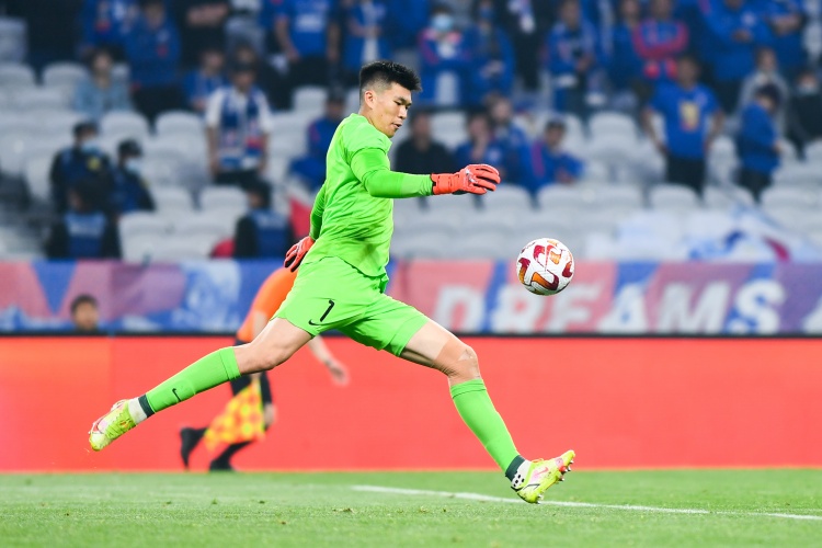 記者：從申花租借加盟云南玉昆的馬鎮，下輪因回避條款無法登場