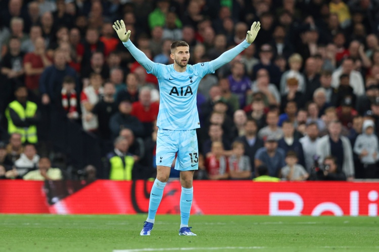 英超門將傳球成功率：維卡里奧88.8%最高，埃德森、阿利森前三