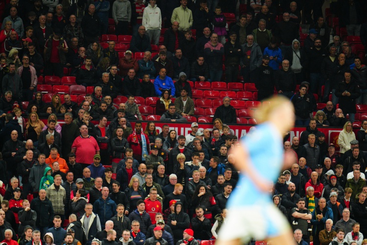 太陽報：曼聯因球迷抵制高票價而降價，曼市德比的門票有望售罄