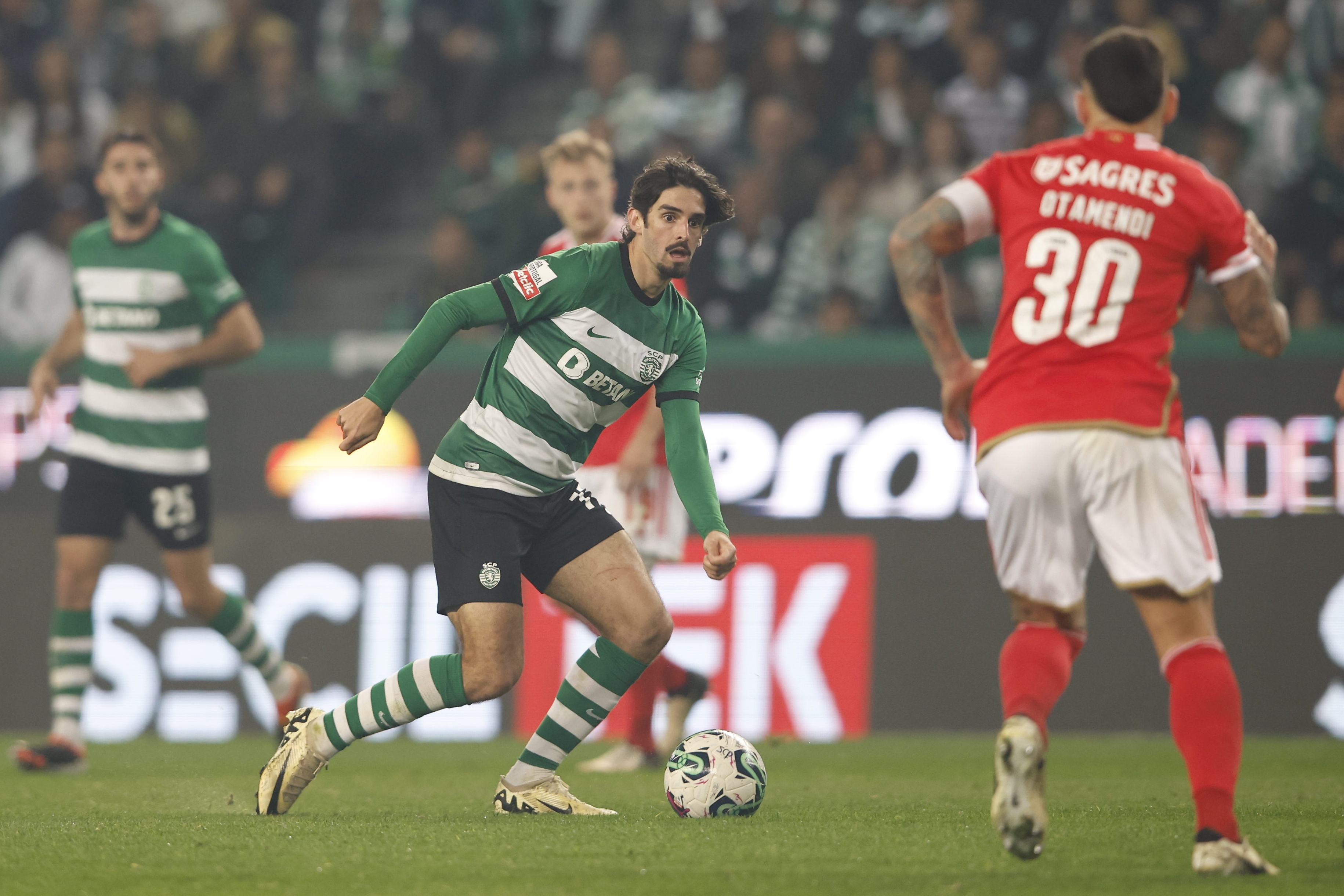 talkSPORT：阿莫林想引進(jìn)特林康，解約金5000萬鎊