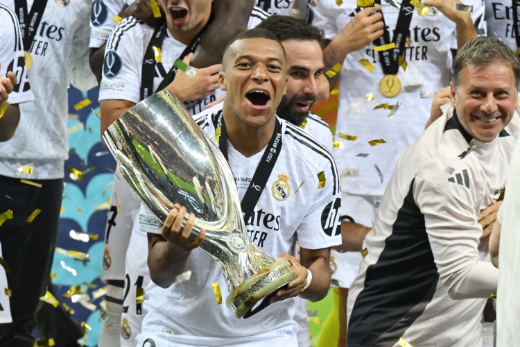 歐冠獎金每人90萬?馬卡：若皇馬成就四冠王，獎金總額將達8000萬