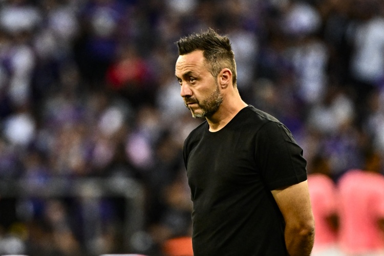 法國記者：德澤爾比封閉集訓(xùn)+取消假期不可取，棍棒教育已經(jīng)過時