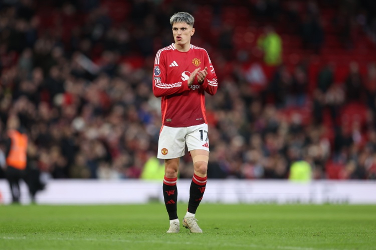 DO：曼聯不想積極推動加納喬、梅努離隊，但若報價合適或接受