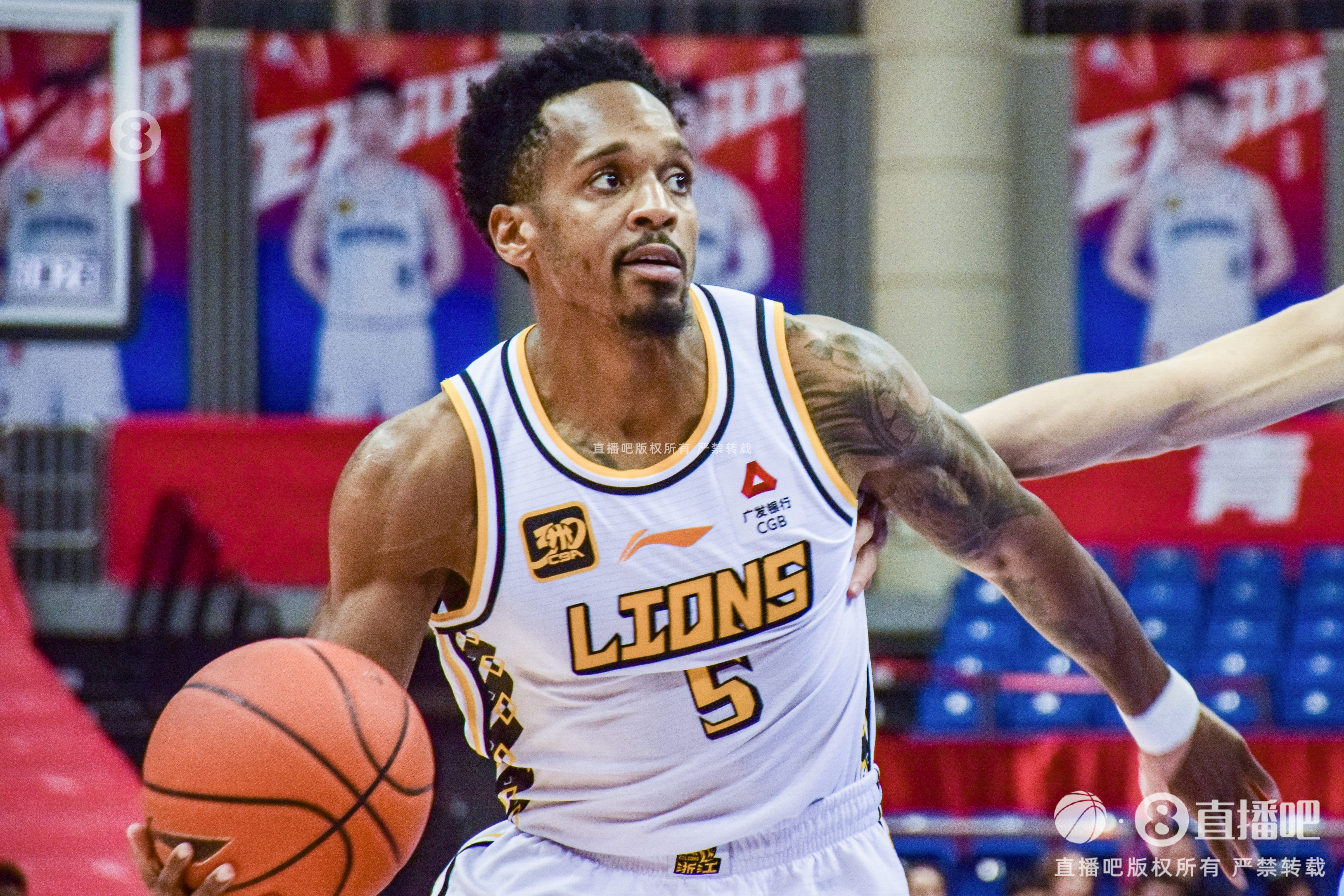 CBA官網(wǎng)：廣廈取消肯尼-伯頓注冊 重新注冊巴里-布朗