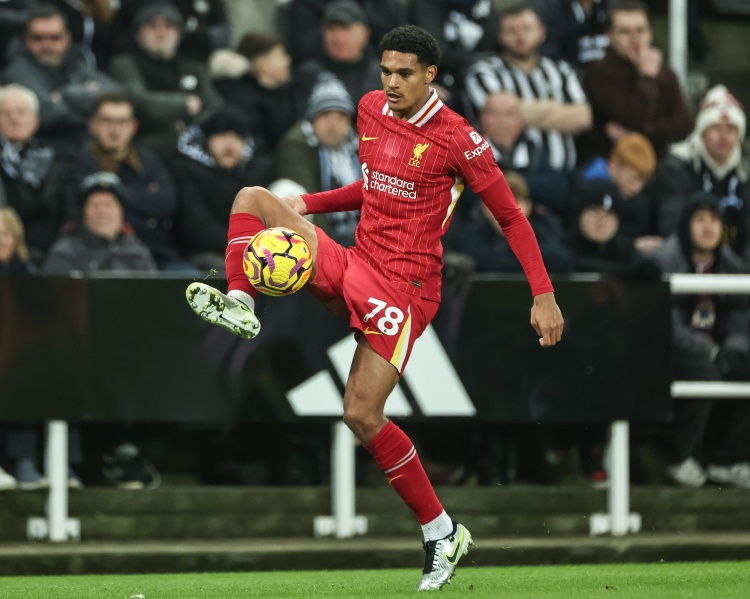 羅馬諾：紐卡將利物浦中衛寬薩列入今夏引援名單