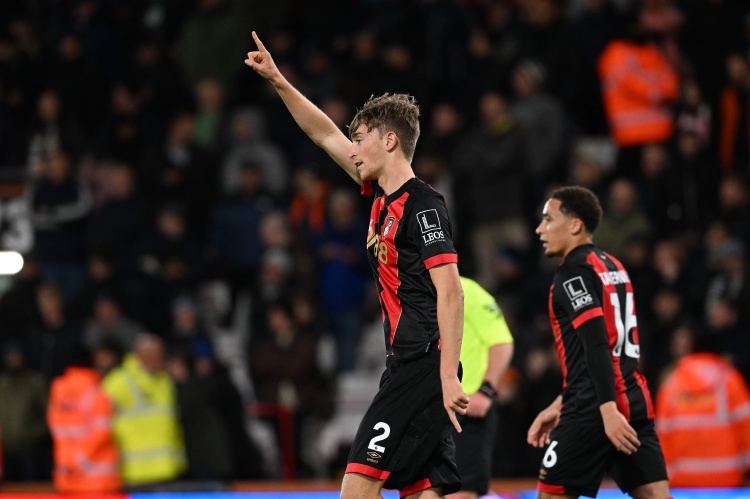 皇馬有意！19歲中衛懷森在2025年共完成25次攔截，是英超同期最多