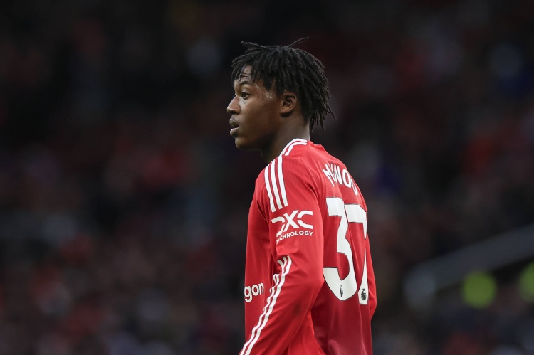 曼晚：梅努夏天可能離開曼聯(lián)，球隊可能為這名中場標(biāo)價7000萬鎊