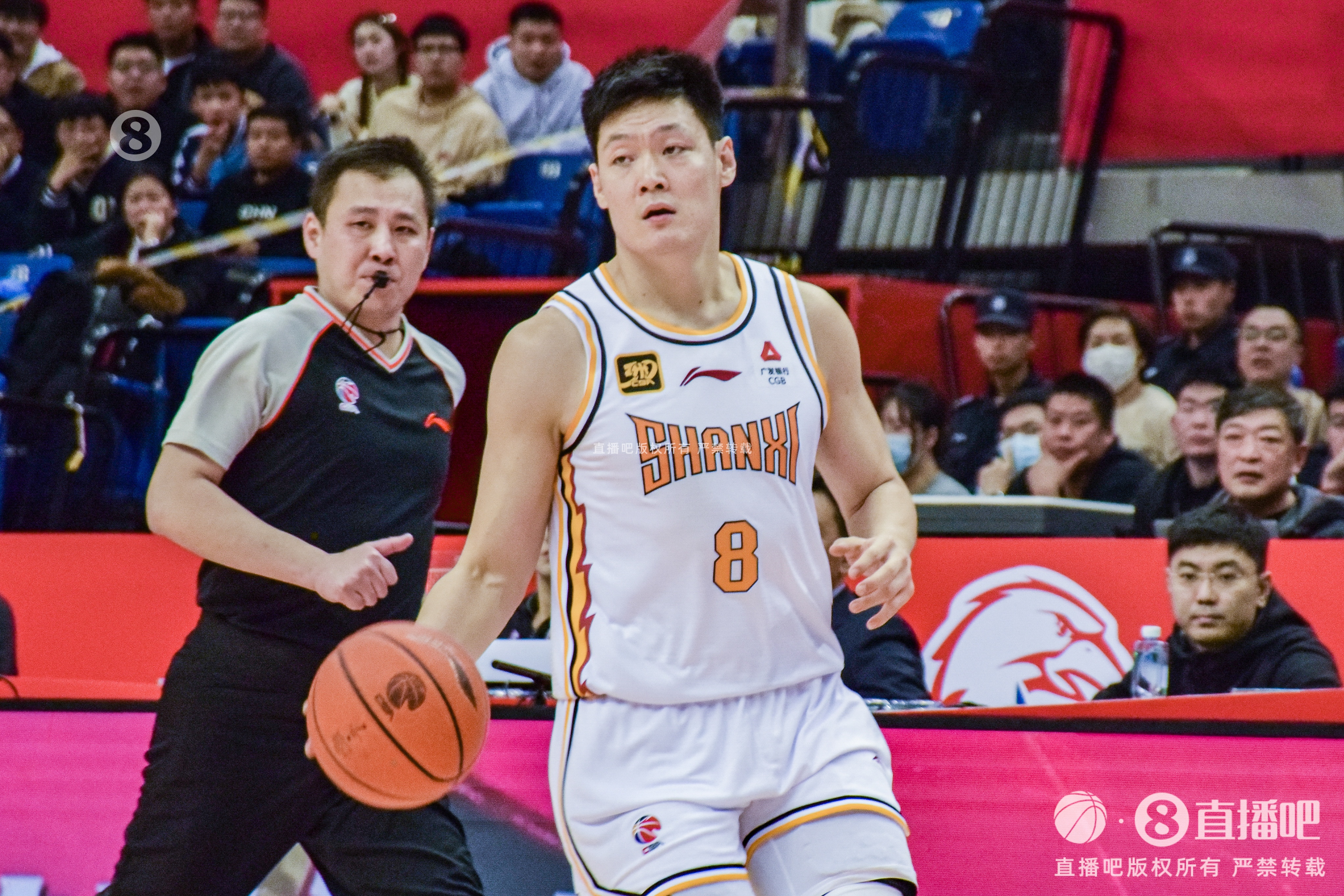 還得繼續努力！張寧半場6中4&4罰3中拿到12分 出現3失誤