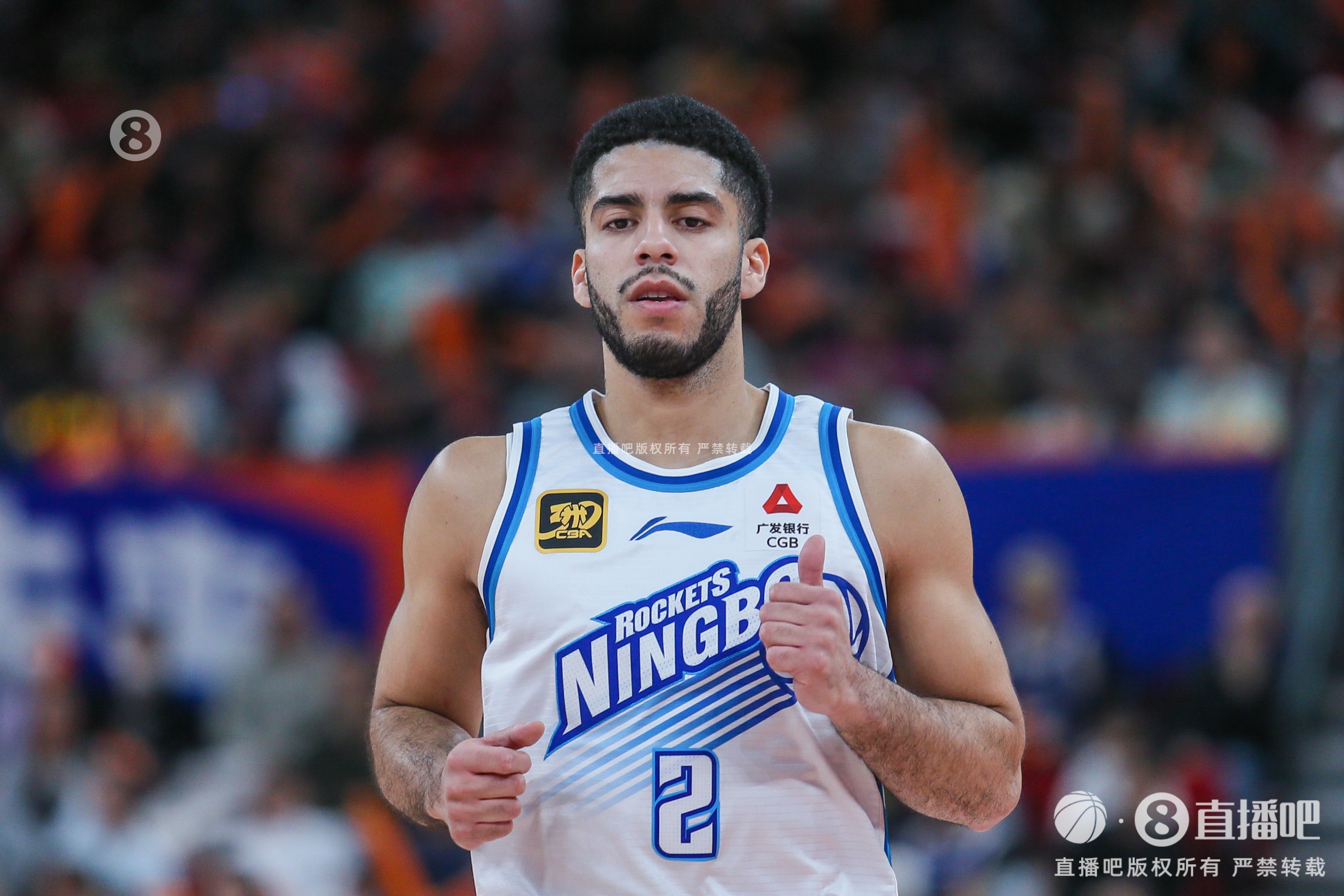 可勁兒掄吧！喬丹-霍華德上半場16中9得到24分4助攻