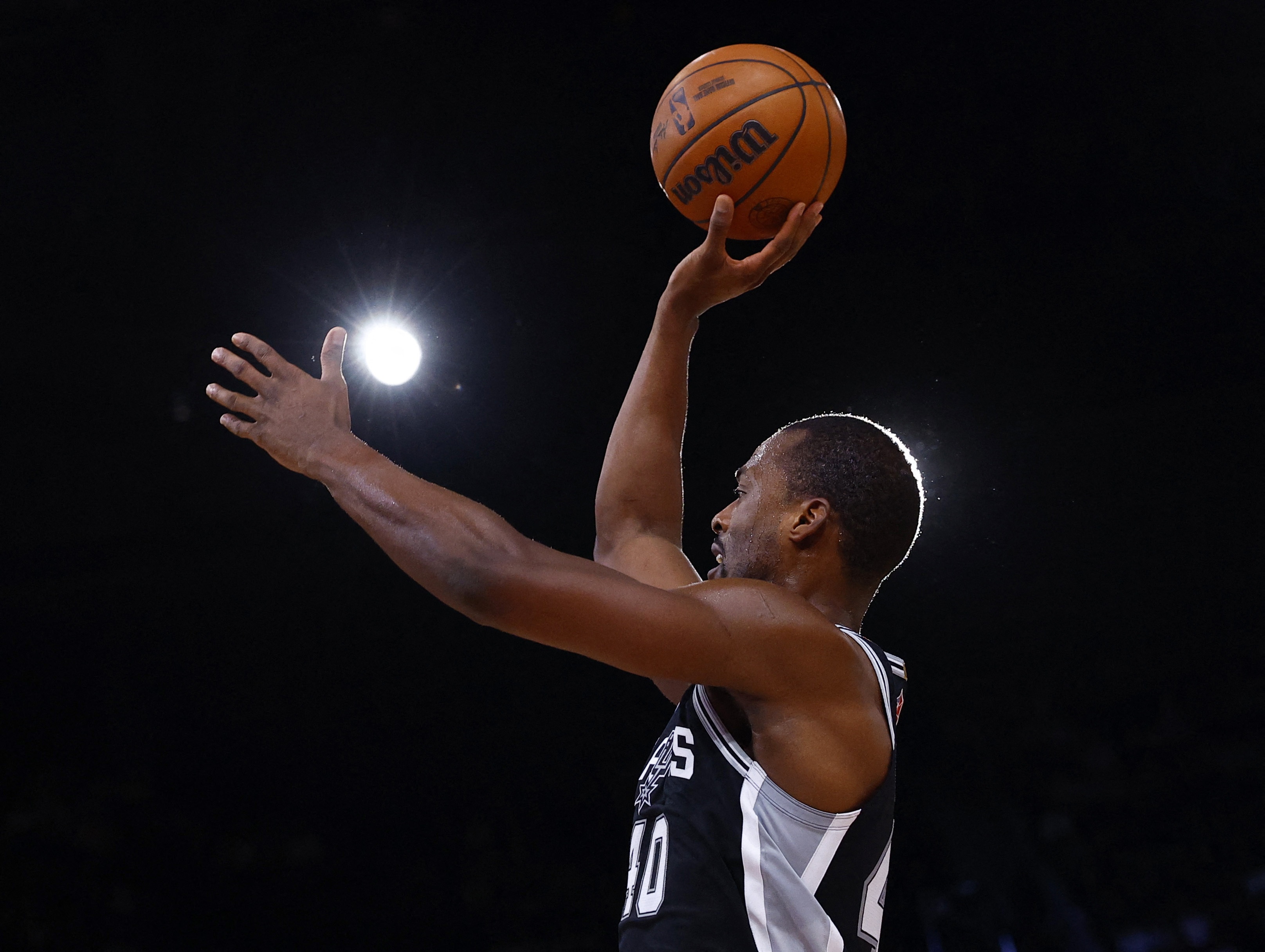 哈里森-巴恩斯：勇士發揮高水平幾乎沒失誤 這是我們可學習的地方