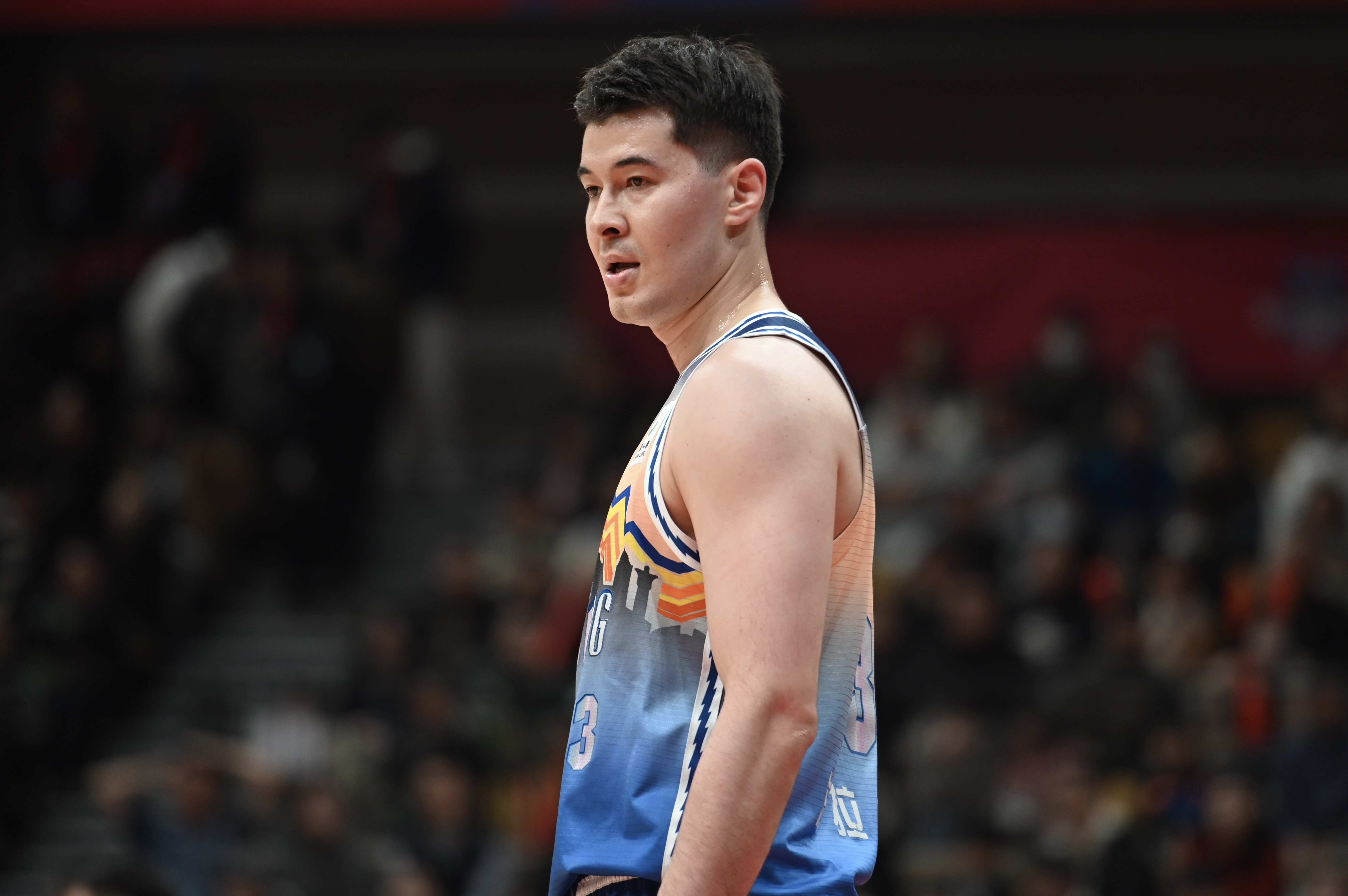 狀態火熱！阿不都沙拉木首節5中4高效拿下10分6板2助1斷