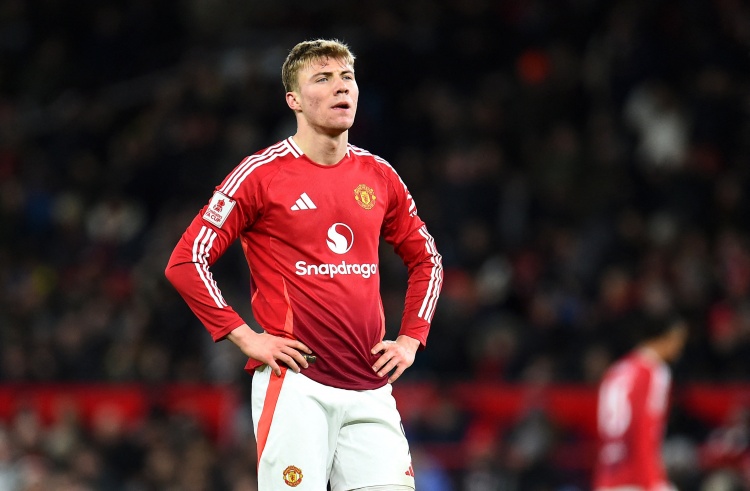 前英超前鋒：霍伊倫需要讓隊友知道自己在哪拿球舒服，他很有潛力