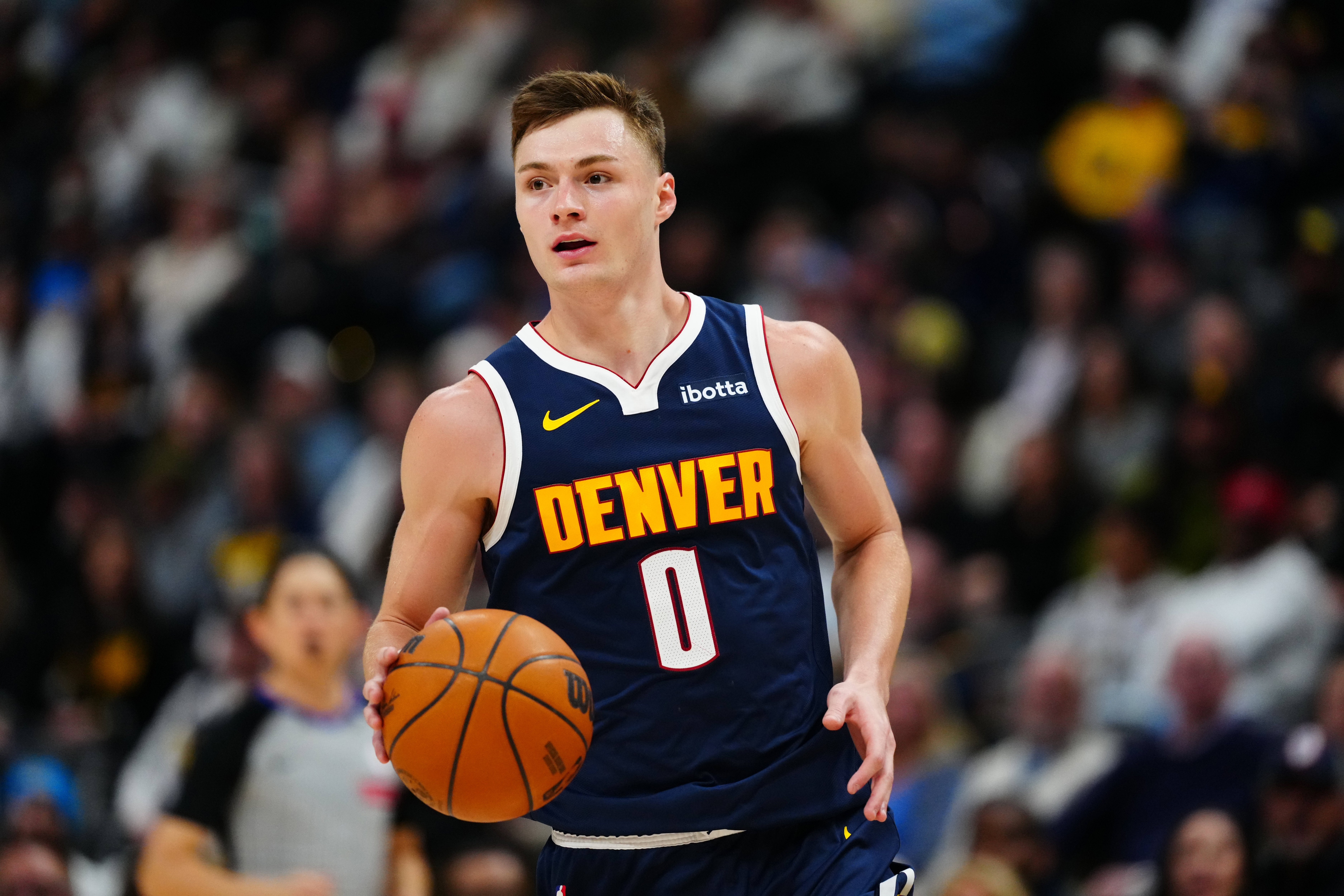 轉(zhuǎn)換利器！布勞恩15中8&三分6中3砍下19分10板6助2斷