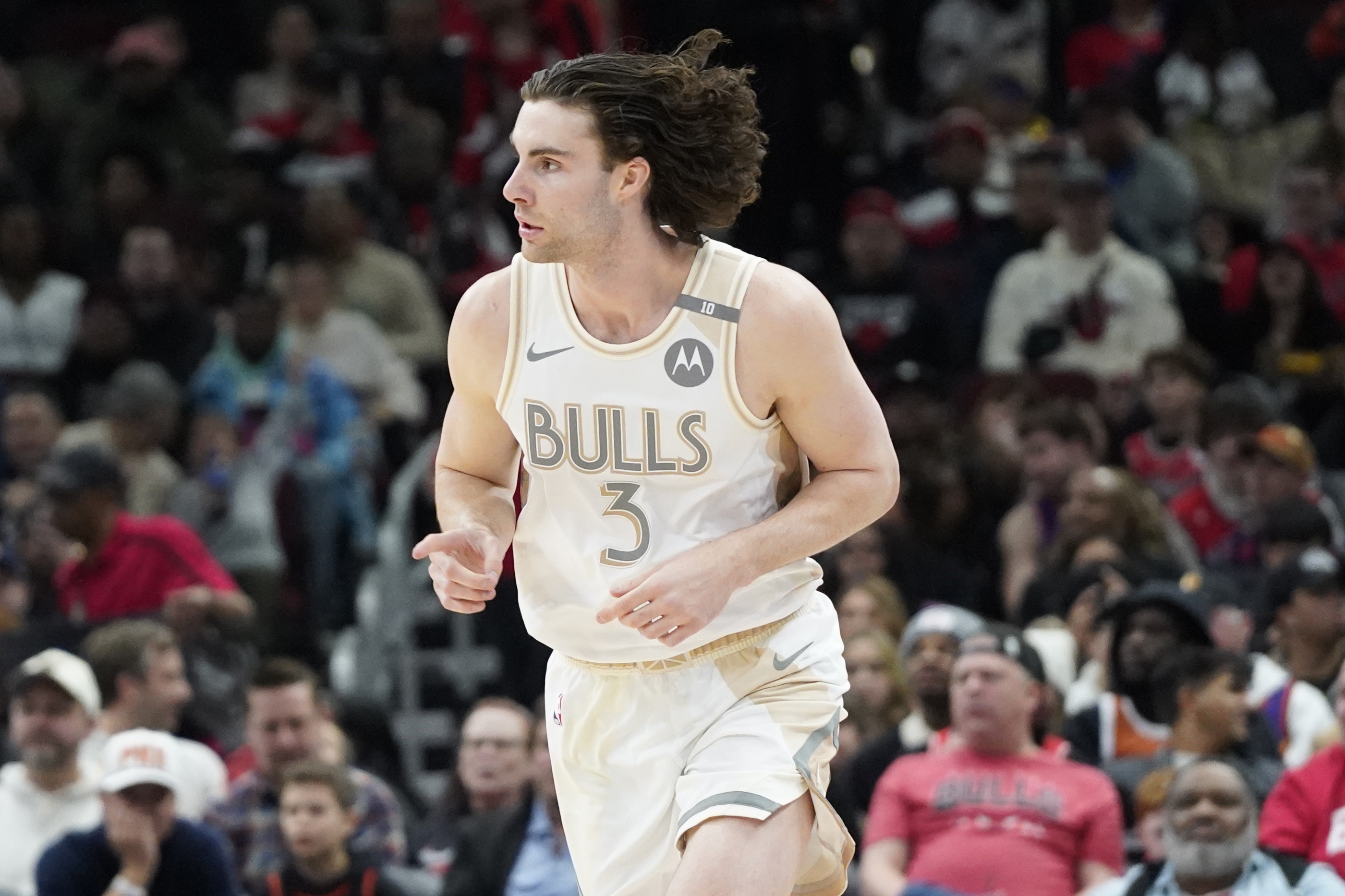 比肩喬詹登約威東魔！基迪最近10場(chǎng)220分96板100助 NBA歷史第8人