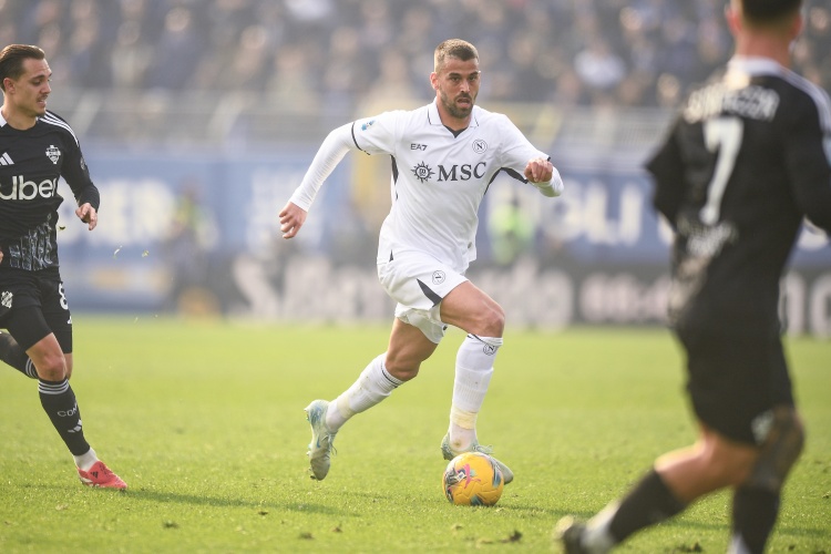 官方：斯皮納佐拉大腿肌肉疲勞，將缺戰那不勒斯vs米蘭