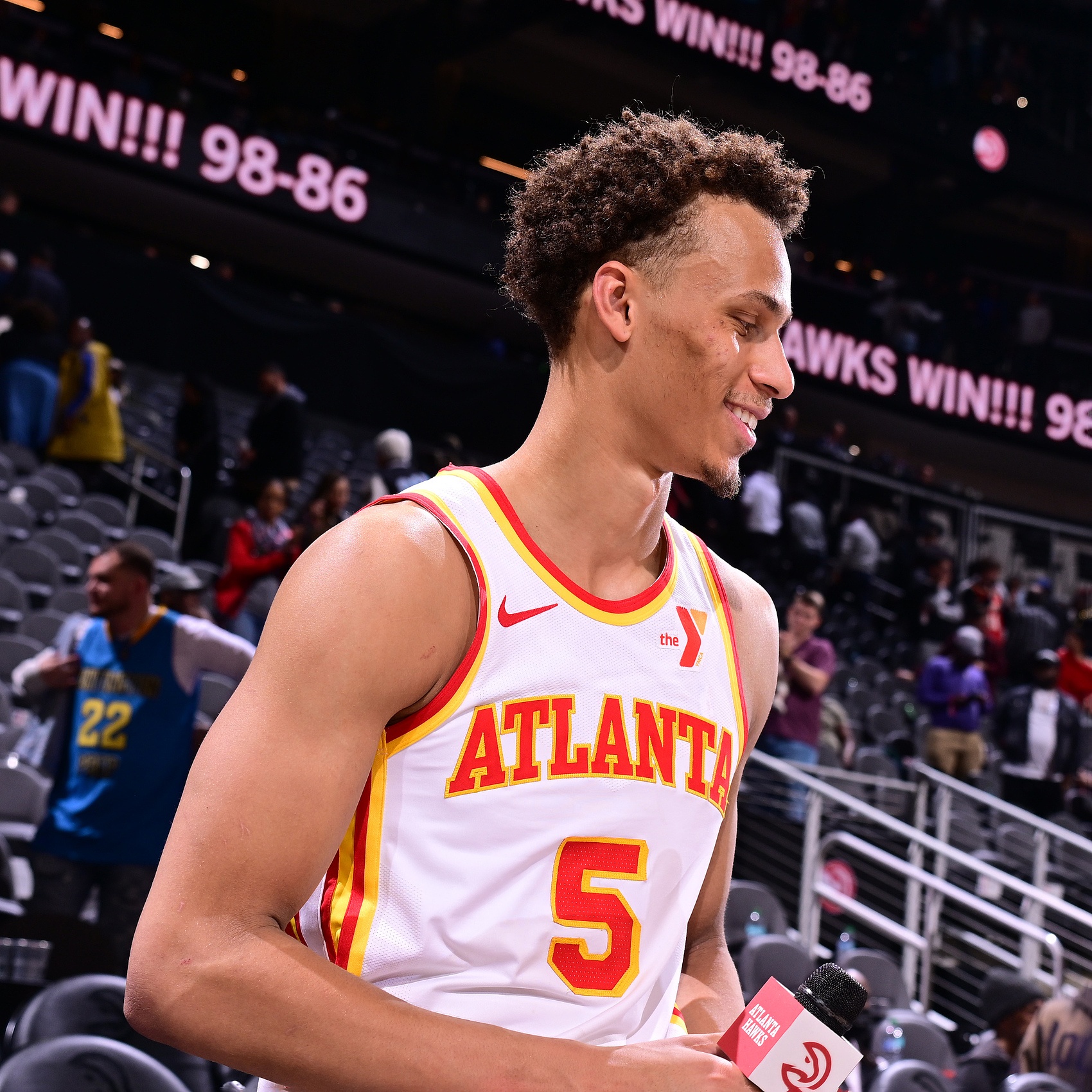 攻防兼備！丹尼爾斯近5場場均15分7.4板6.6助3.8斷 真實命中率61%