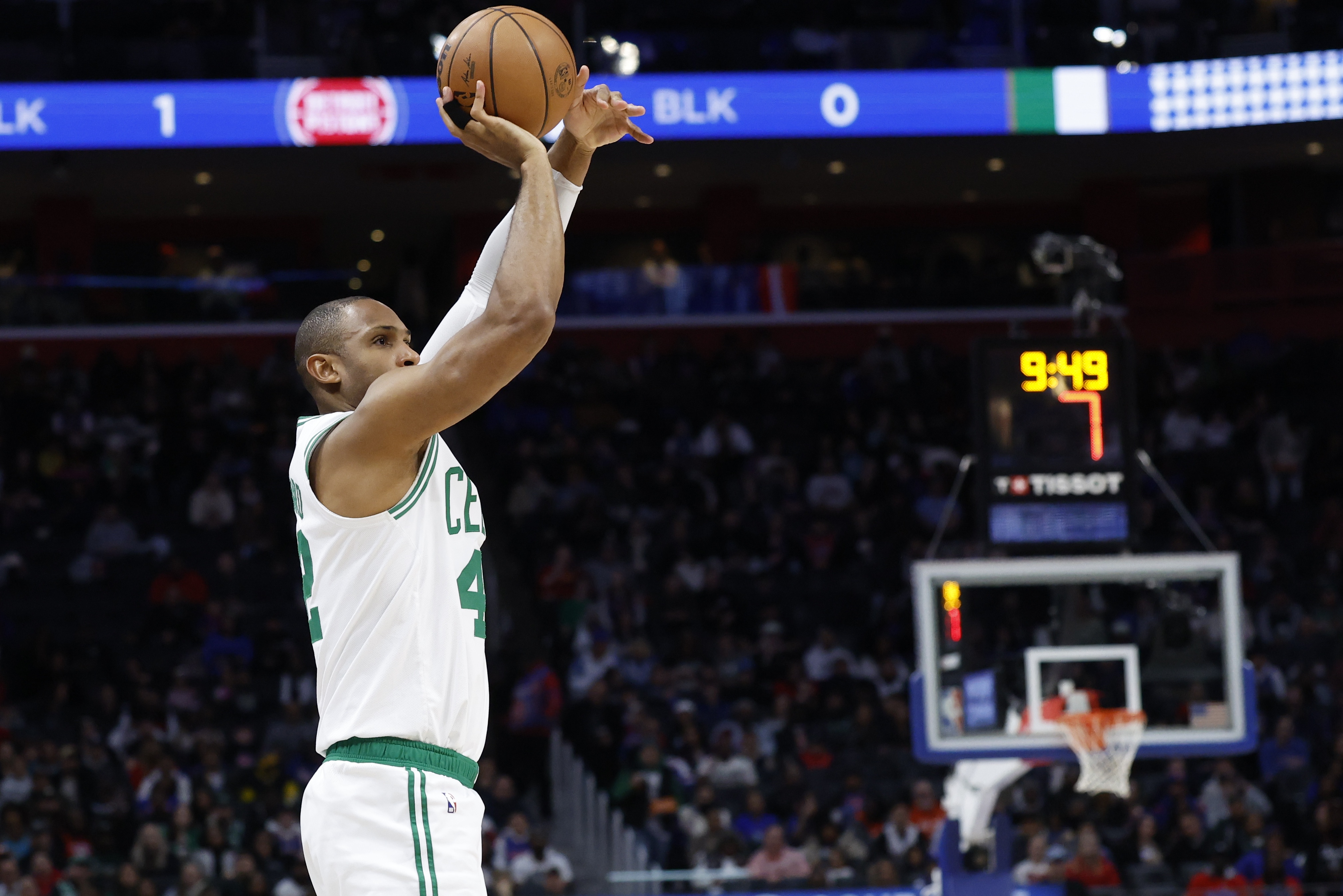 家有一老！霍福德18中9&三分13中6砍下全隊最高26分 領先9板2助