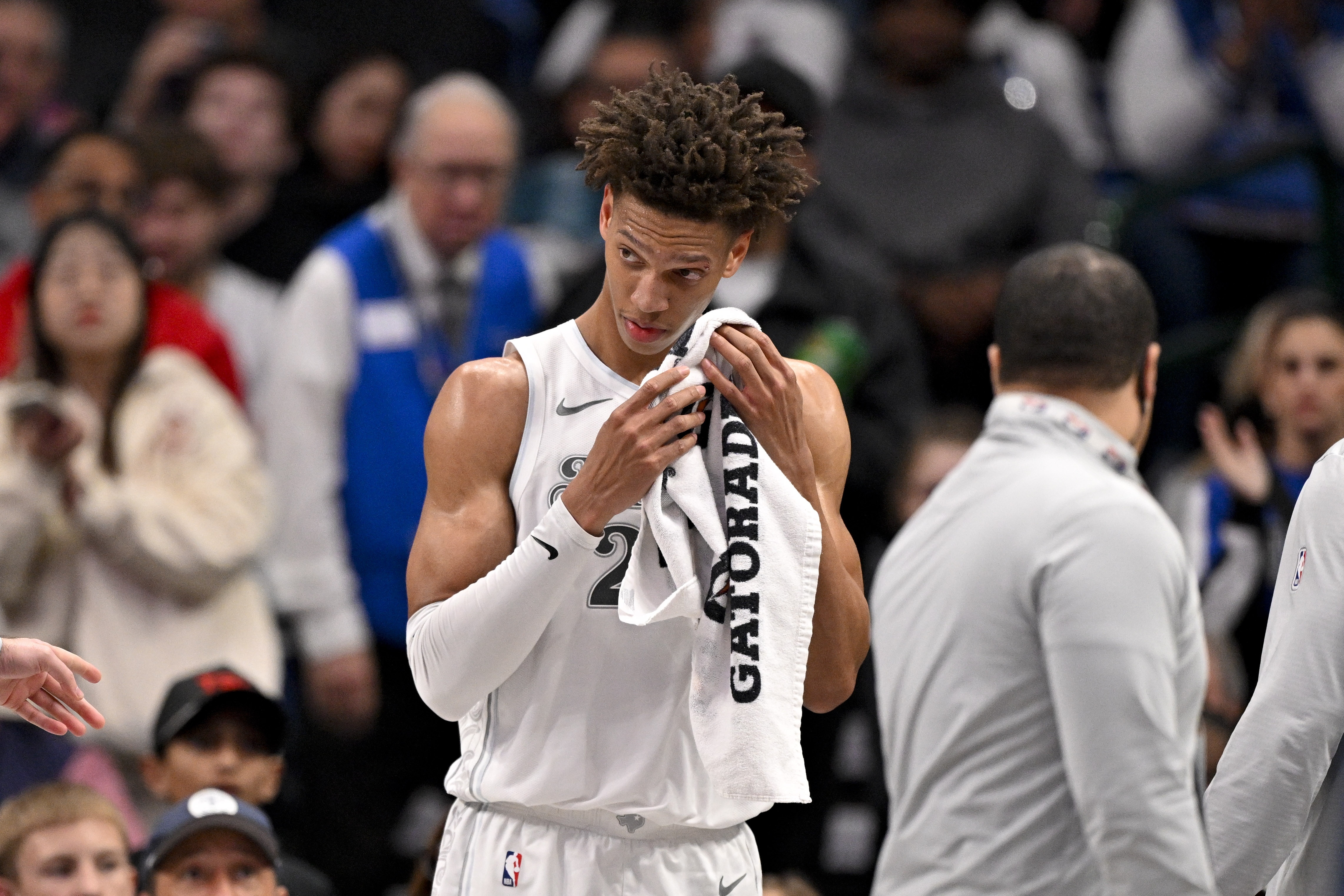 額度用完！獨行俠雙向合同球員愛德華茲轉(zhuǎn)正前無法再出戰(zhàn)比賽