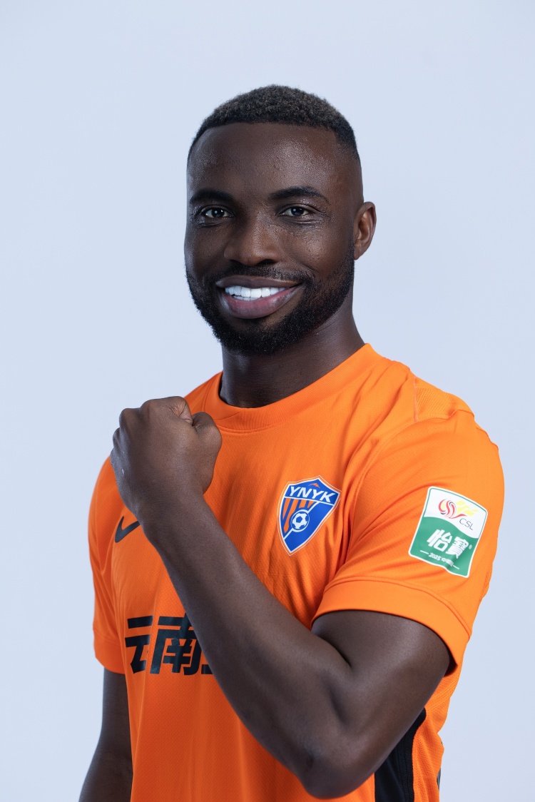 記者：玉昆與奧斯卡簽的是免責合同 歸化沒成功也沒太大損失