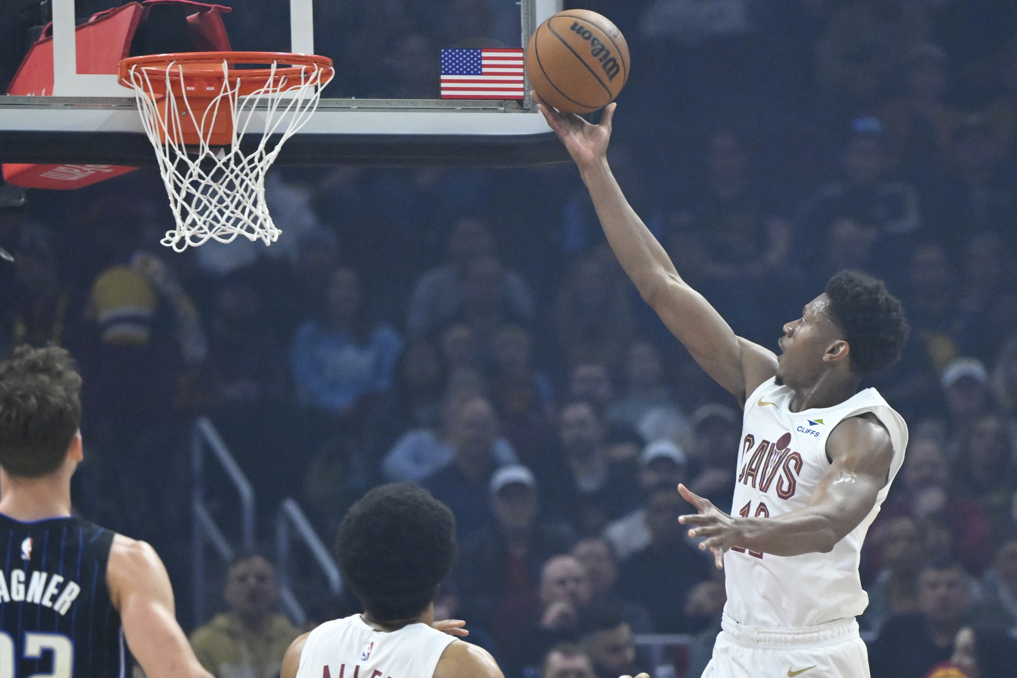 替補(bǔ)火力！亨特9中4拿到10分3助 正負(fù)值+11