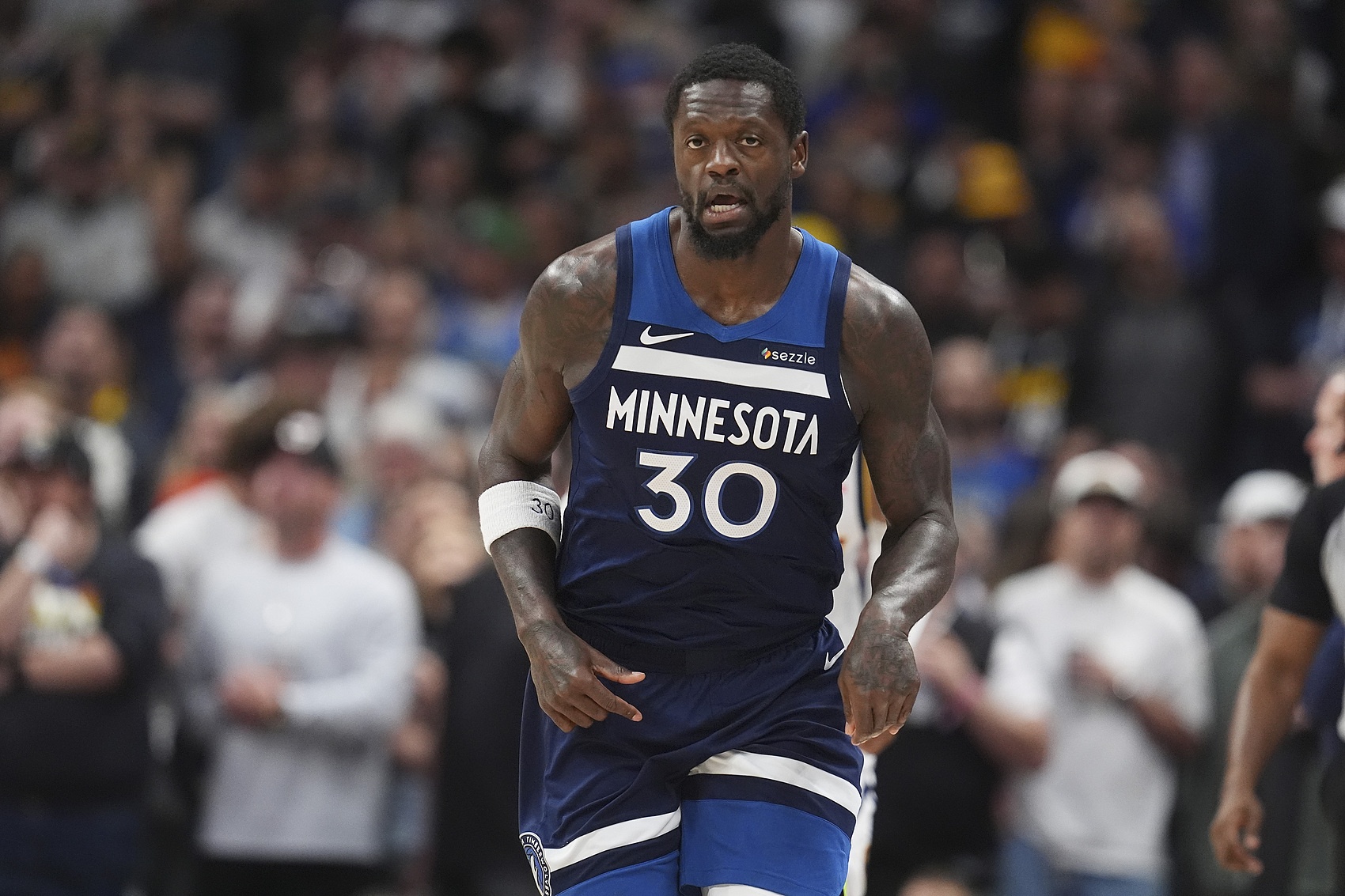 芬奇：蘭德爾把自己擅長的事做得很好 我們一直需要他這樣發(fā)揮