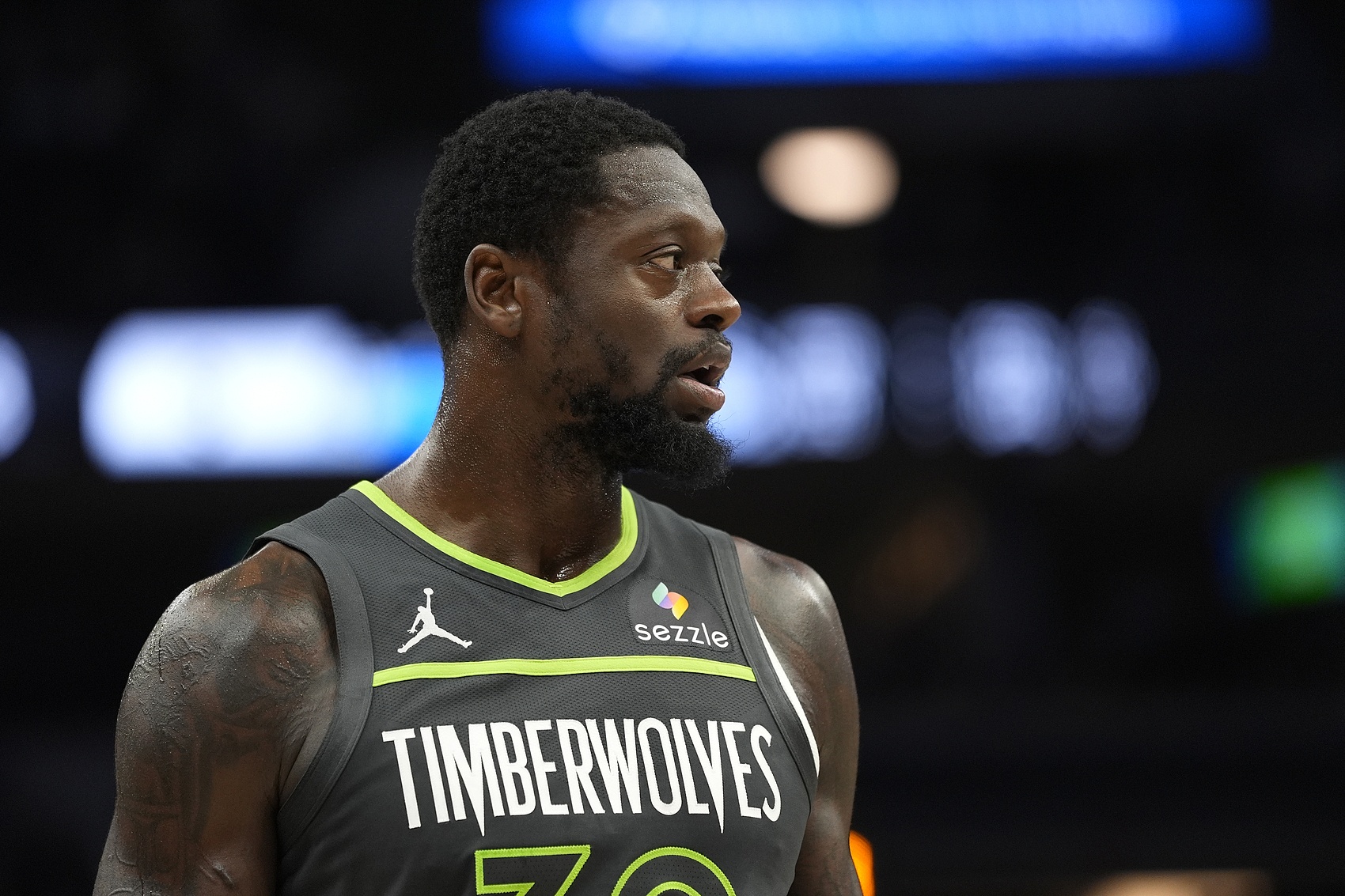 高效全能！蘭德爾18中9拿到26分8板5助 罰球7中7