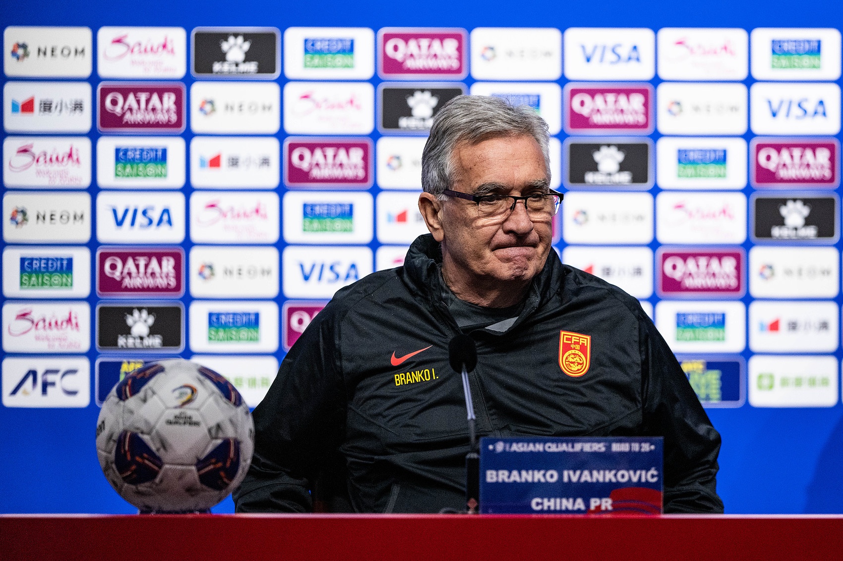 滬媒：伊萬致敬滕哈赫玩轉“發布會逆轉” 狡辯無法改變甩鍋本質