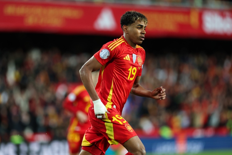 巴薩球員國(guó)際比賽日出場(chǎng)時(shí)間：孔德210分鐘、亞馬爾186分鐘