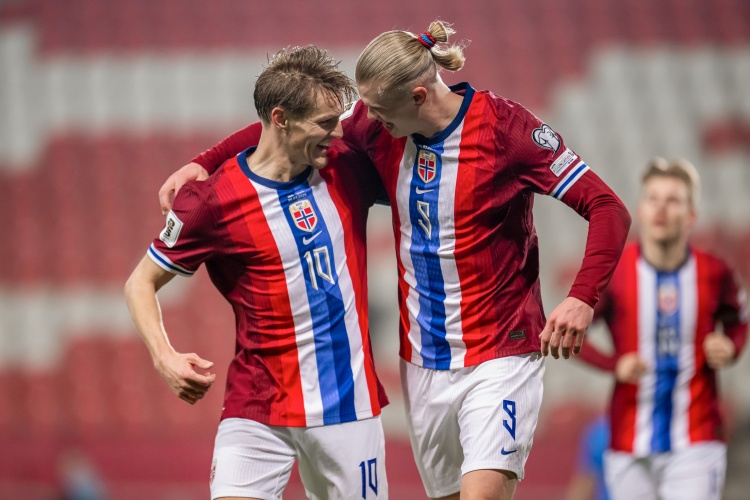 能否擠掉意大利?挪威2連勝領(lǐng)跑 3億雙核哈蘭德+厄德高從未踢大賽