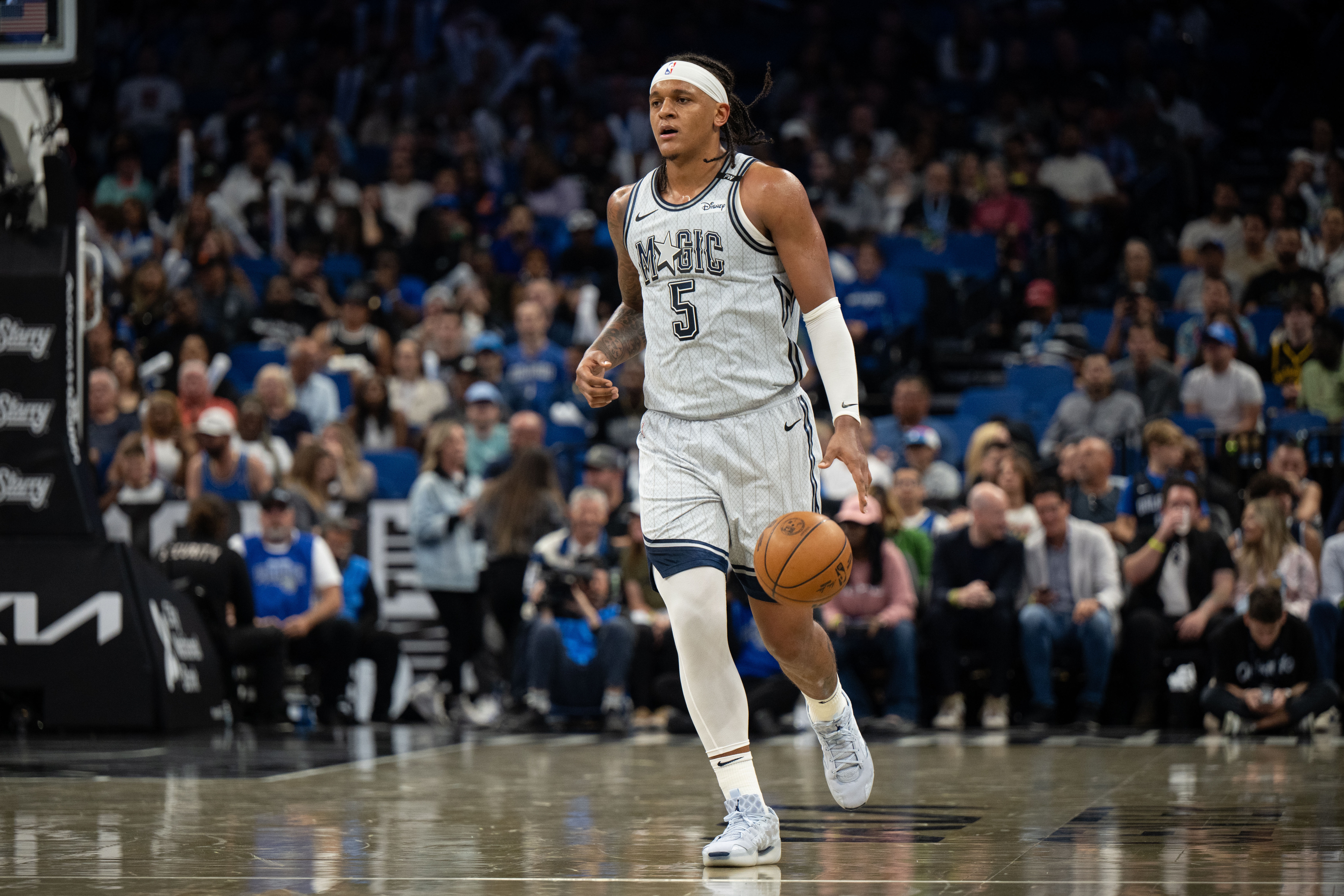 最愛肉搏戰！班凱羅上半場罰球8中8砍下16分 正負值+4